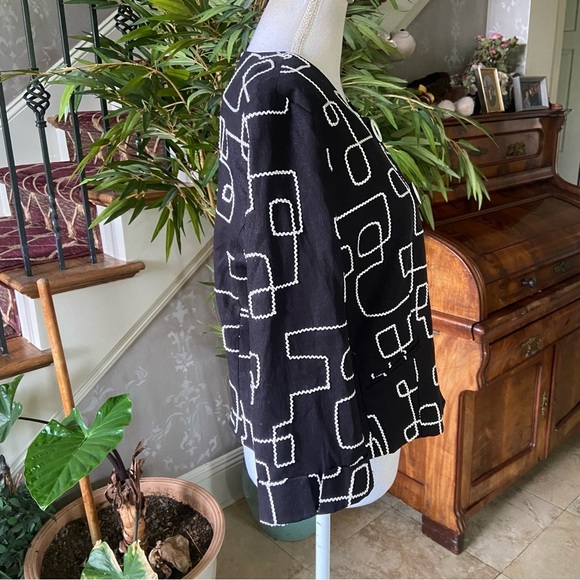 Josephine Chaus Women’s Black White Geometric Button-Up Jacket Size 10 Vintage - Picture 9 of 10